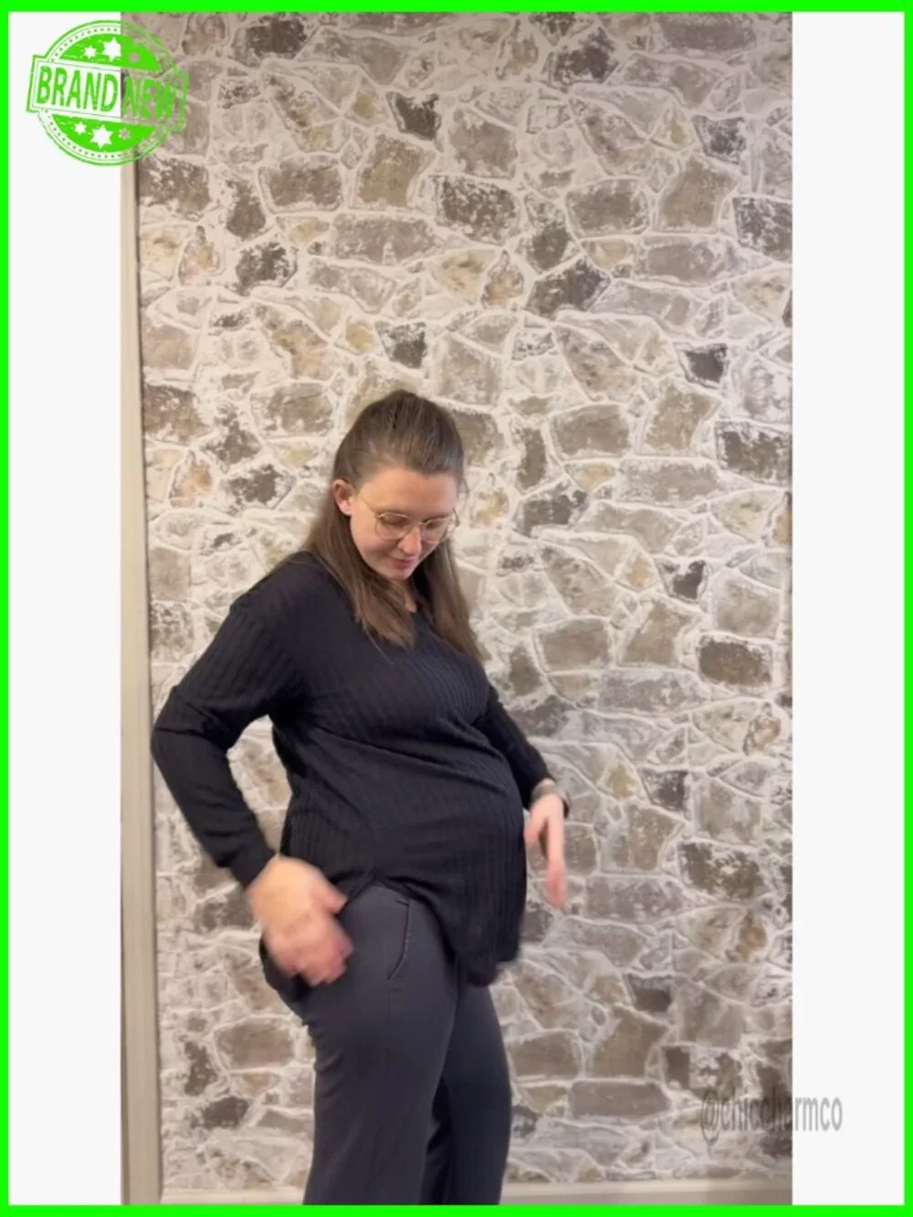 3-Pack Maternity Sweaters, Long Sleeve V-Neck Tops with Side Split - Picture 6 of 7